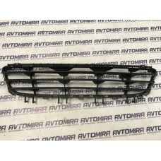 Решетка переднего бампера центральная  Opel Astra H 2004-2007 24460271
